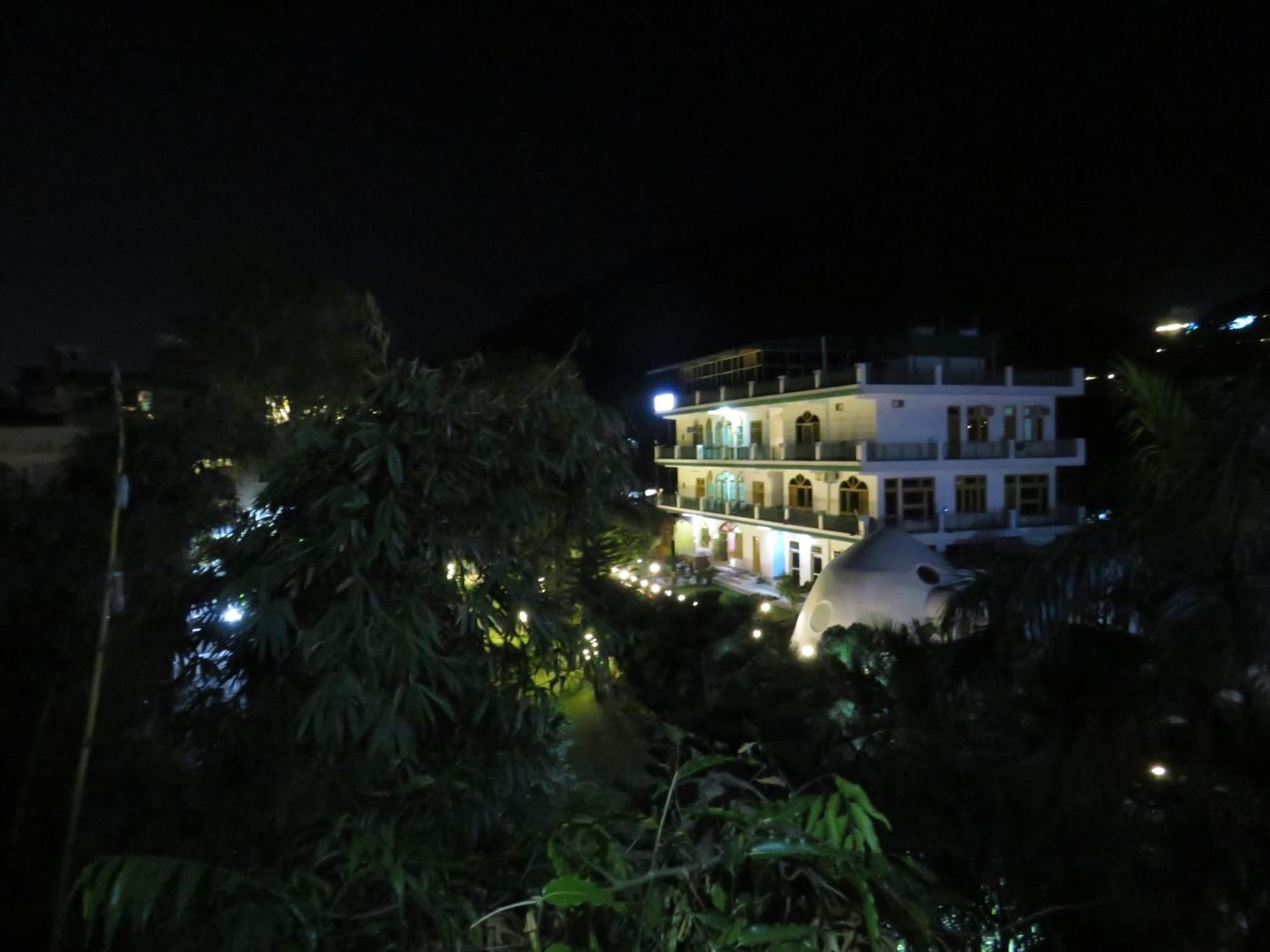 Hotel Namami Tapovan Рішикеш Екстер'єр фото